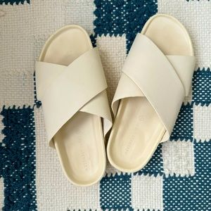 Assembly Label White Leather Slides sz 39 / American 8.5